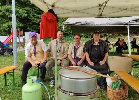 Mirna - 9 Dobrodelni Trimmigo, golaz so skuhali taborniki in gasilec, foto N Finzgar (6)